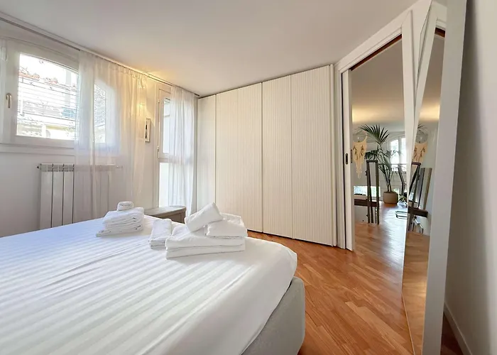 Apartament Homeby, Loft Nicholas Mediolan