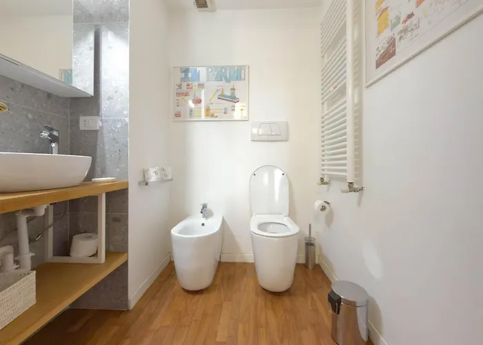 Homeby, Loft Nicholas Mediolan