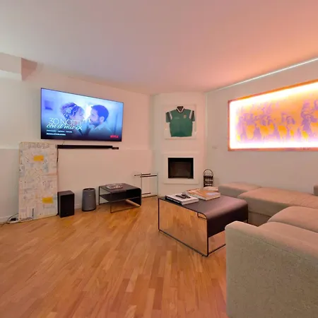 Daire Homeby, Loft Nicholas Milano