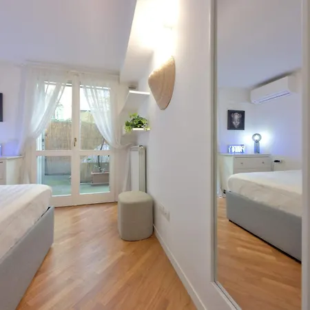 Homeby, Loft Nicholas * Milán