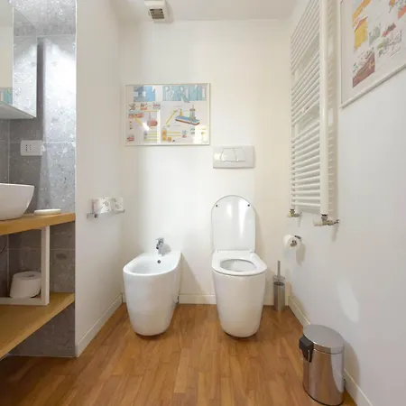 Homeby, Loft Nicholas Milán